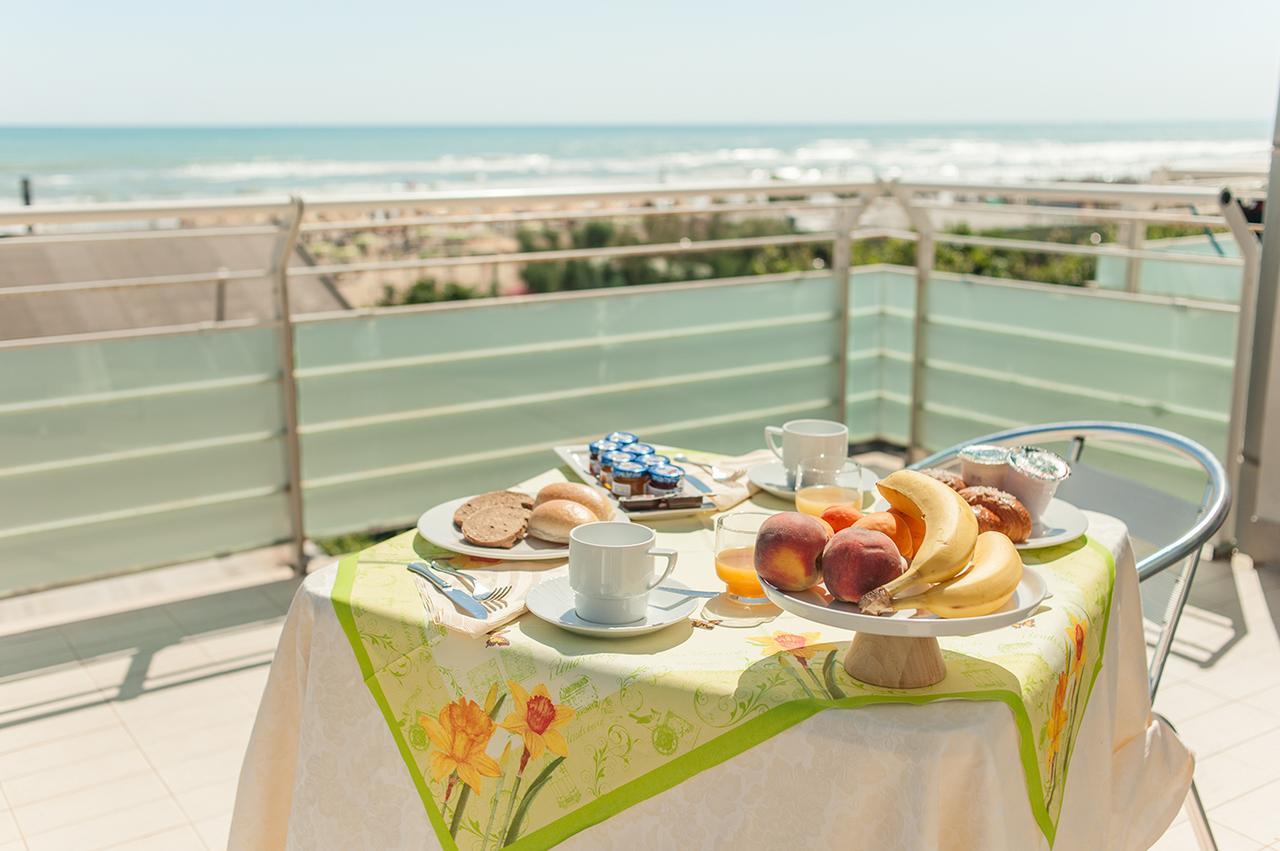 Hotel Riviera Сільві-Марина Екстер'єр фото
